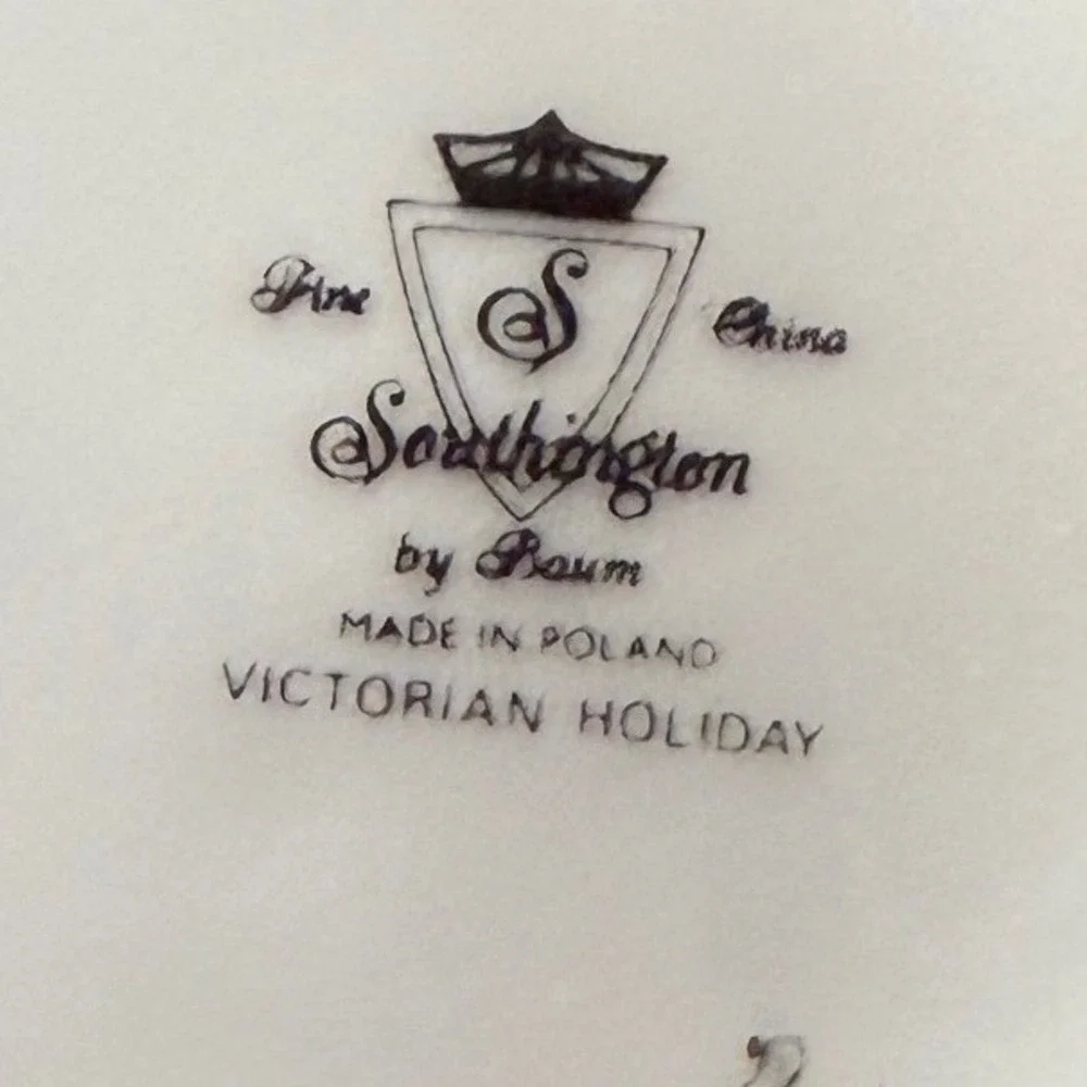 Victorian Holiday by Southington by Baum Brothers 17 Piece Saucer Teacup Teapot